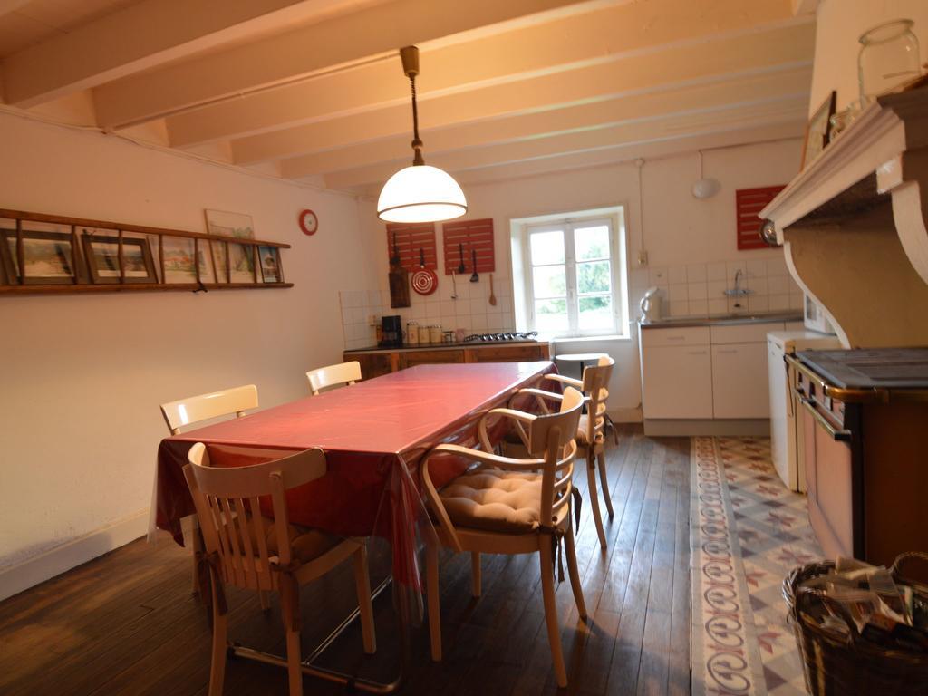 Spacious Holiday Home Near The Forest Barricourt Εξωτερικό φωτογραφία