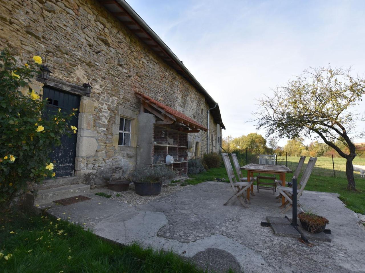 Spacious Holiday Home Near The Forest Barricourt Εξωτερικό φωτογραφία